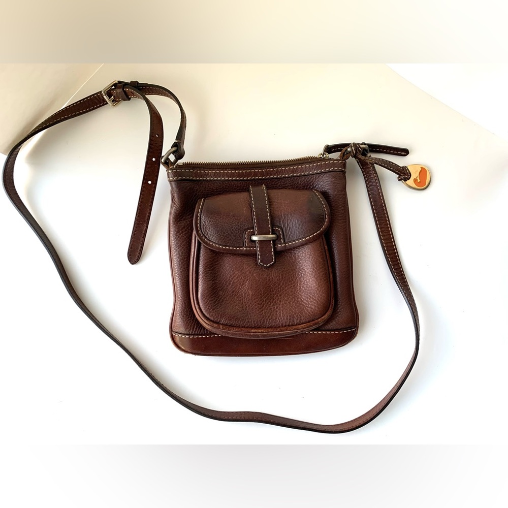 VINTAGE DOONEY & BOURKE CHESTNUT LEATHER POCKET CROSSBODY BAG PURSE
